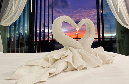 Si Sunthon Hotel | Louis' Runway View Hotel