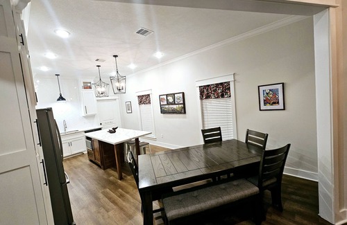 Lake Charles House | LOUISIANA XL LUXURY 5BR RETREAT WITH POOL & MUCH MORE NEAR CASINOS