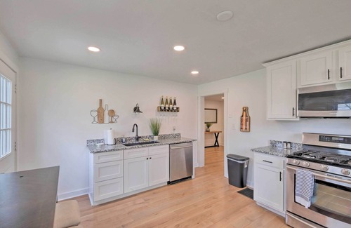 Highlands House | Louisville Gem w/Yard, Walk to Bars + Dining