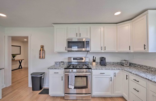 Highlands House | Louisville Gem w/Yard, Walk to Bars + Dining
