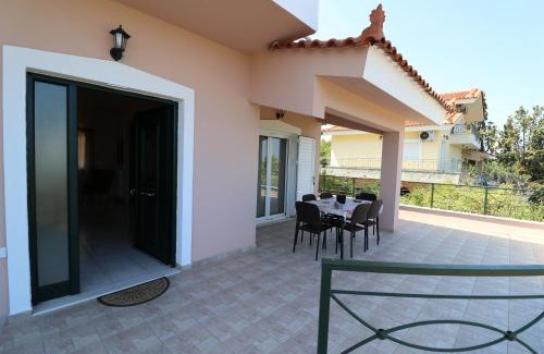 Chalcis Apartment | Loukissia Villa Mare