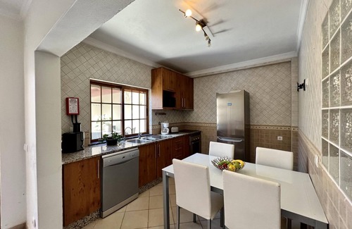 Loule House | Loul Central House by Homing