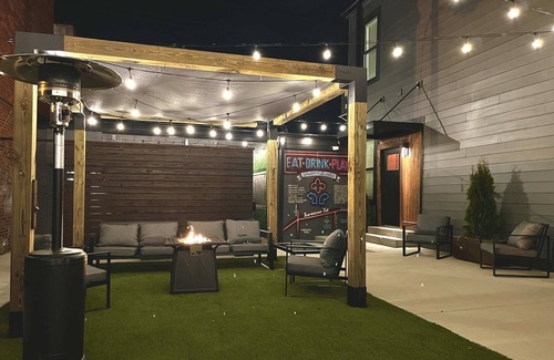 Cherokee Triangle Apartment | LouLounge Studio @ Bungalou + Bourbon Bar + Gameyard