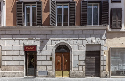 Rione IV Campo Marzio Apartment | Louly Spanish Steps