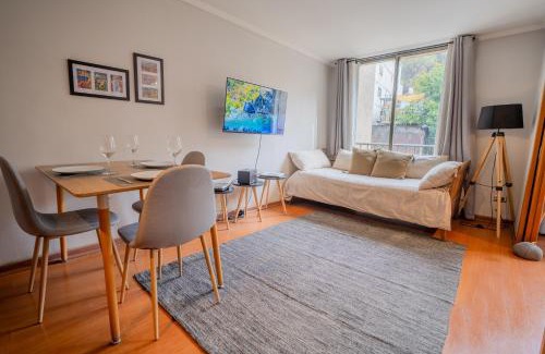 Lastarria Apartment | Lounge Lastarria - Wifi, 2 beds, Equiped Kitchen