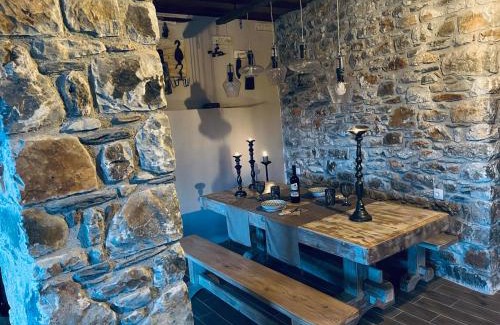 East Mani Apartment | LOURA MANI'S 1