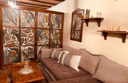 East Mani Apartment | LOURA MANI'S 1