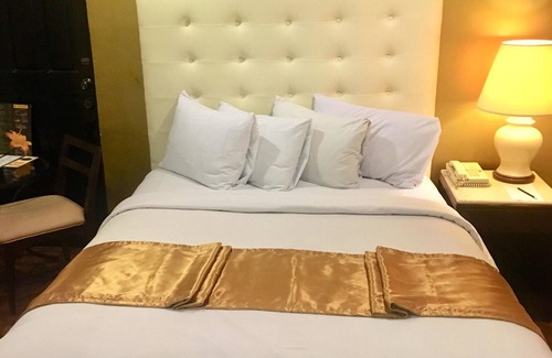 Bel-Air Hotel | Lourdes Family Suites Makati powered by Cocotel
