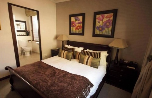 Greater Johannesburg Metropolitan Area Cabin | Lourie Lodge