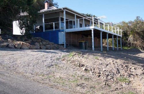 Lorne House | Loutit Views
