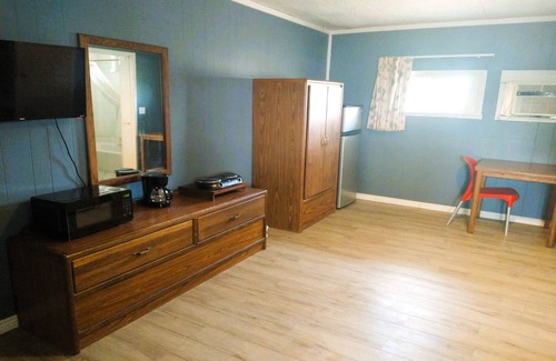 Shoshoni Hotel | Love Hotels Desert Inn & RV by OYO at Boysen Wind River WY