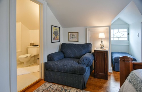 Waynesville Bed & Breakfast | Love Lane Bed & Breakfast