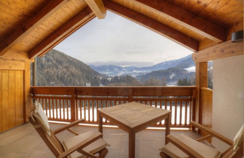 San Lorenzo di Sebato Ski Chalet | Love Nest Comfortable holiday residence