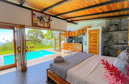 Ballena Villa | Love Nest in Uvita | 180° Ocean Views
