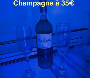 Montauroux Apartment | Love room Les Tourtereaux