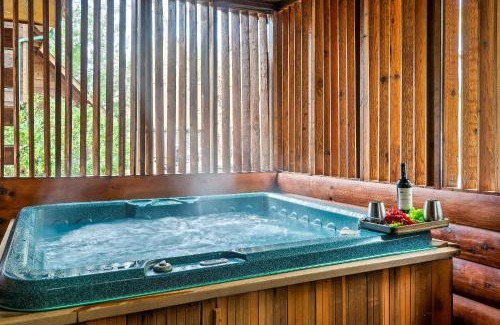 Sevierville Ski Chalet | Love Shack