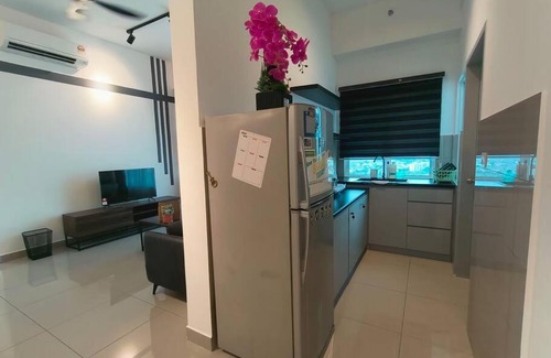 Malacca City Apartment | Love Sunset爱日落简约风 2r2b 4-7ppl