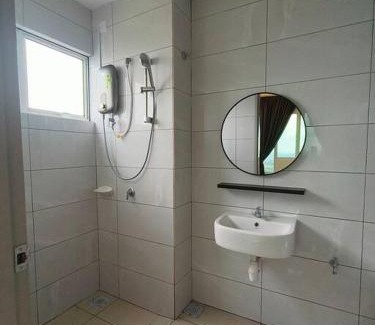 Malacca City Apartment | Love Sunset爱日落简约风 2r2b 4-7ppl