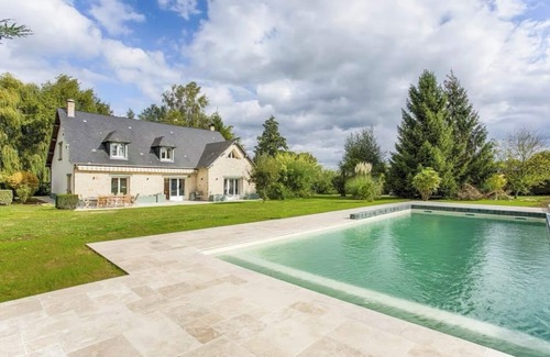 Saint-Etienne-la-Thillaye House | Lovely spacious villa with sauna pool and garden