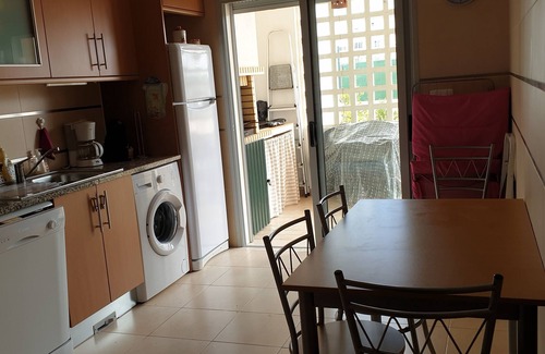 Mexilhoeira da Carregacao Apartment | Lovely apartment in a fishing village. Algarve Portugal