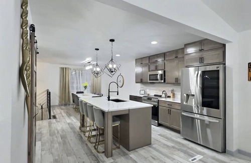 Loveland House | Loveland Oasis w/Indoor Heated Pool & Game Room