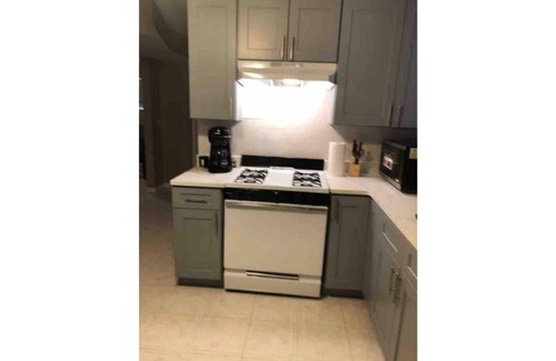 Queens Apartment | LOVELLY ONE BEDROOM APARMENT IN WHITESTONE