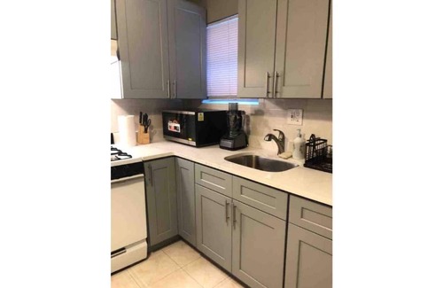 Queens Apartment | LOVELLY ONE BEDROOM APARMENT IN WHITESTONE
