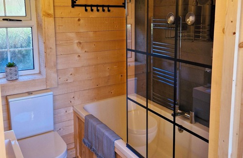 Bushmills Cabin | Lovely 1-Bed Cabin in Bushmills