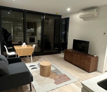 Melbourne Central Business District Apartment | Lovely 1 Bedroom Apartment @ CBD