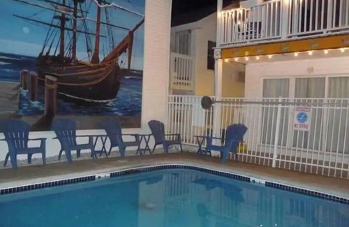 Hampton Apartment | lovely 1-bedroom apartment with pool unit 1A
