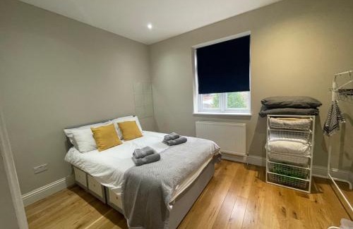 Crofton Park Apartment | Lovely 1 bedroom apartment with on street parking
