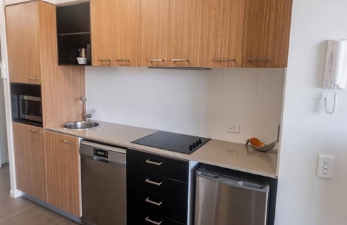 Mackay Apartment | Lovely 1-bedroom in the Heart of Mackay w/Pool