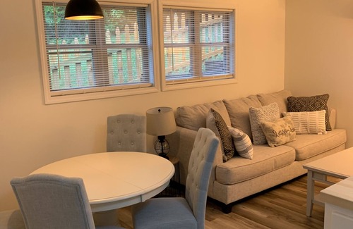 Bean Station Apartment | Lovely 1 Bedroom Lake Apartment