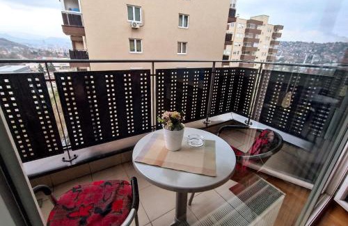 Alipasin Most Apartment | Lovely 1-bedroom rental unit with free parking