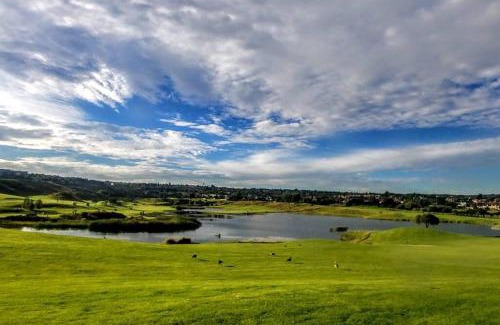 Greater Johannesburg Metropolitan Area Apartment | Lovely 1 Bedroom Unit in an Amazing Golf Estate