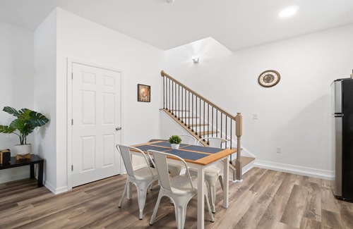 North Charlotte House | Lovely 1 BR | Pet-friendly | near Charlotte's best