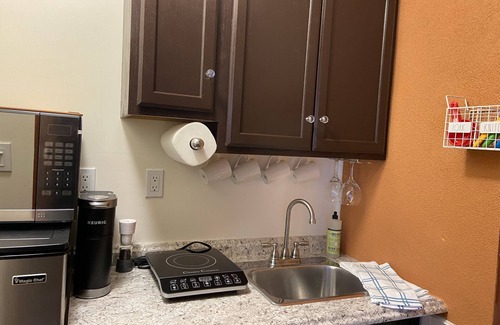 Corrales Apartment | Lovely 1 br, sitting room and kitchenette on an acre. Visiting for the holidays?