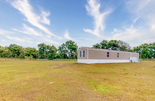 Summerfield Cottage | Lovely 15380 Charming Countryside Retreat, Firepit