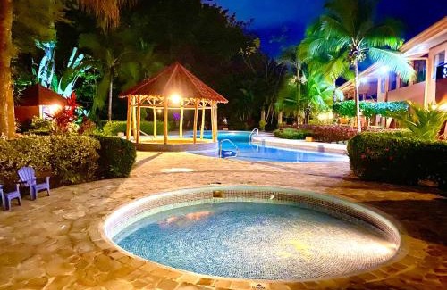 Damas Apartment | Lovely 2-BDroom Condo in Laguna Eco Village Resort