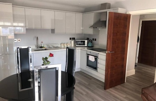 Brentwood Apartment | Lovely 2-Bed Apartment in Brentwood