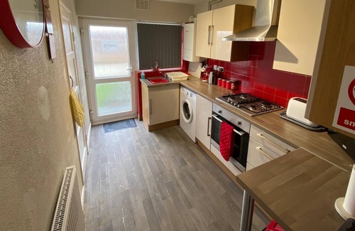 Barnt Green Apartment | Lovely 2-Bed Apartment in Solihull