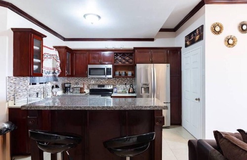 Eden Gardens Apartment | Lovely 2-Bed Apartment in the New Kingston Area