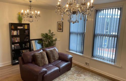 Arnold Apartment | Lovely 2 bed Apartment, Arnold Town centre.