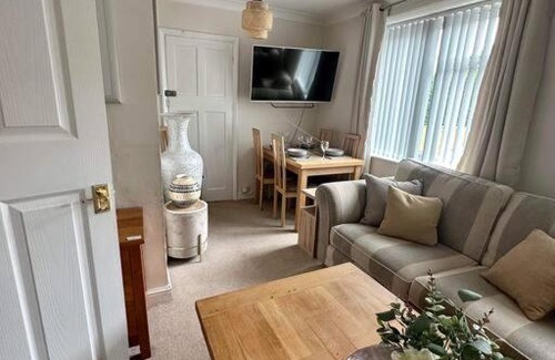 Abingdon Apartment | Lovely 2 bed apartment sleeps 5