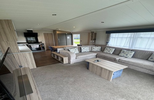 Prestonpans House | Lovely 2-bed Caravan in Seton Sands