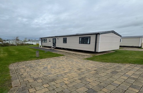 Prestonpans House | Lovely 2-bed Caravan in Seton Sands