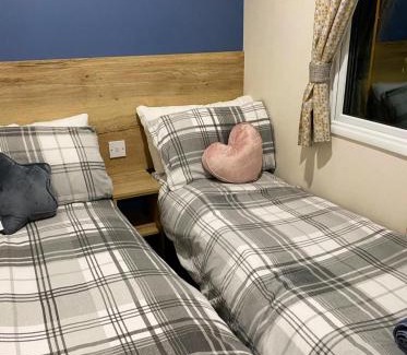 Llanasa Ski Chalet | Lovely 2-Bed Chalet in Prestatyn