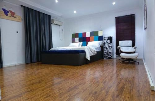 Surulere House | Lovely 2-Bed House in Lagos