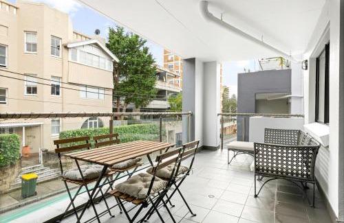 Coogee Apartment | Lovely 2-Bed with Balcony 150 m from Coogee Beach