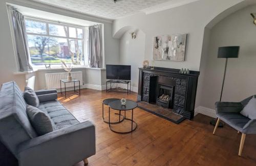 Heaton Apartment | Lovely 2 Bedroom Getaway